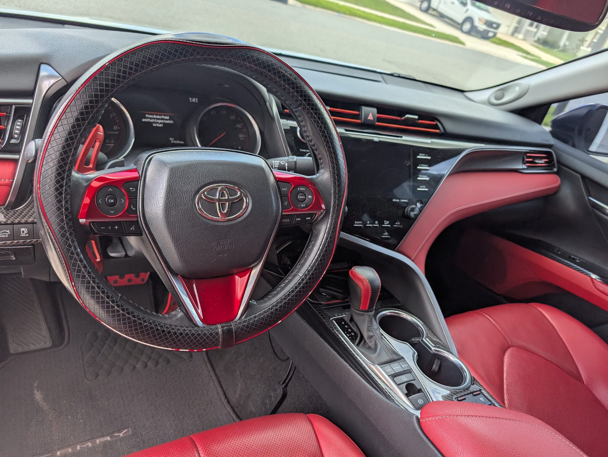 2020 Toyota Camry XSE photo 9
