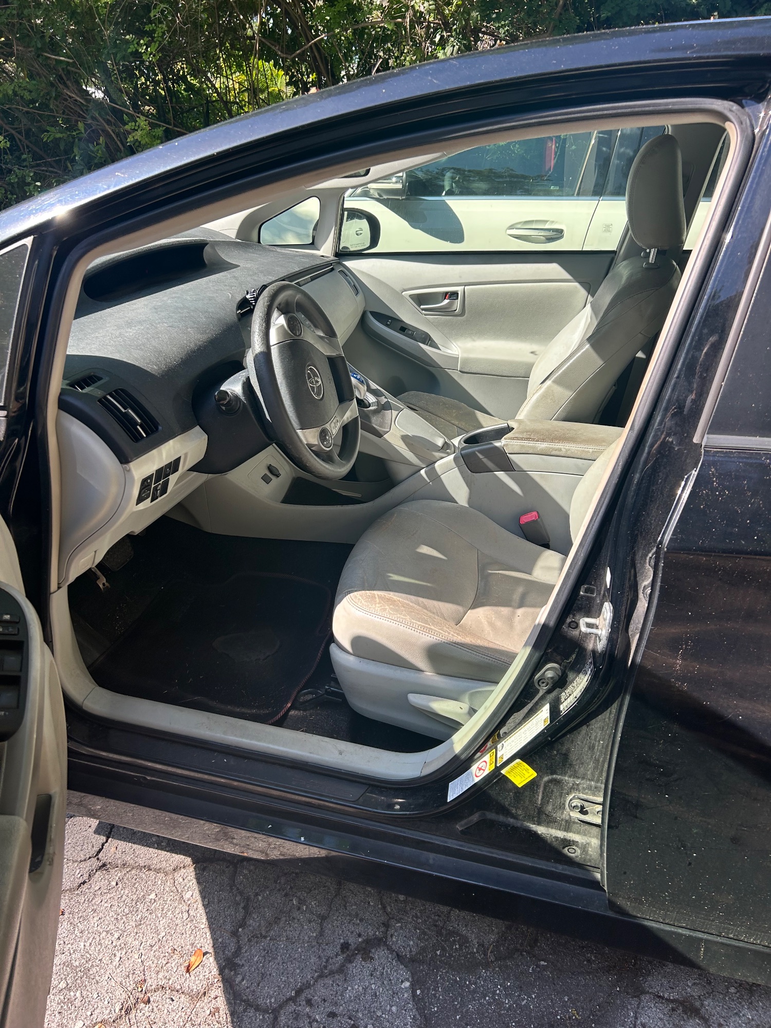 2013 Toyota Prius Three photo 10
